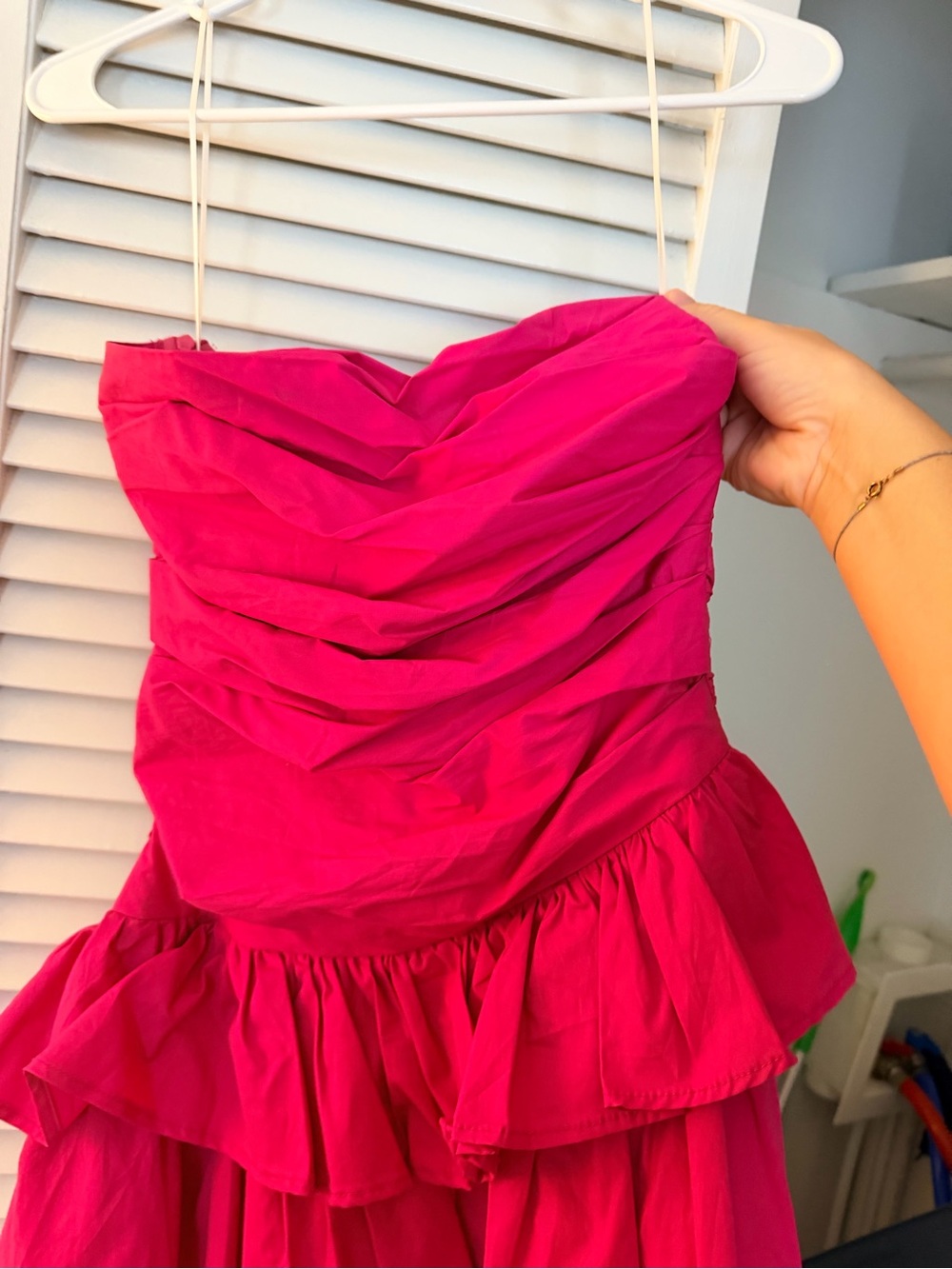 Ruffled strapless dress